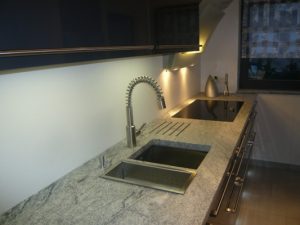 Küchenarbeitsplatte aus Granit